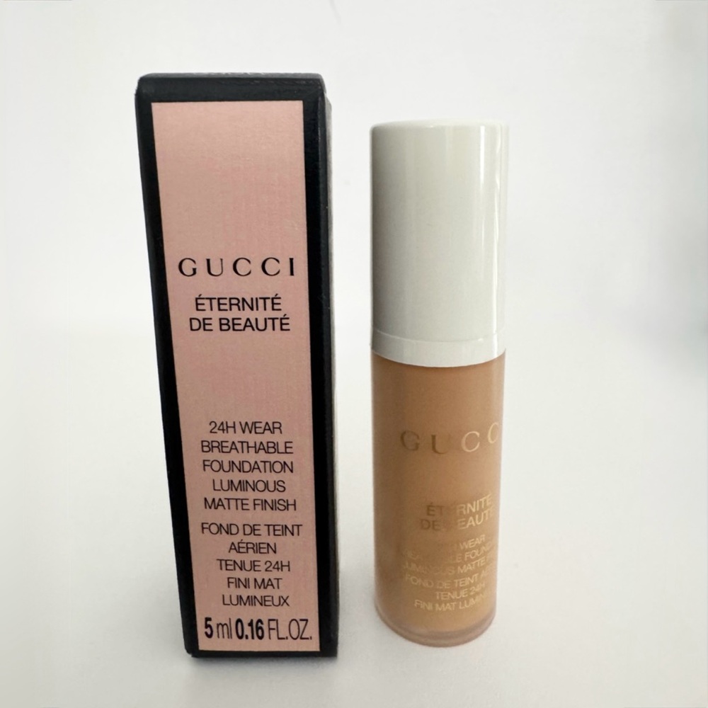 Gucci Enternite De Beaute Foundation 330W 
Mini 5ml
